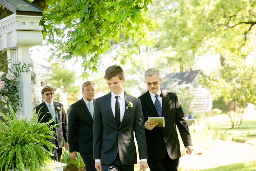 A Garden Estate Summer Wedding at Bluemont Manor in Whitehall, Virginia